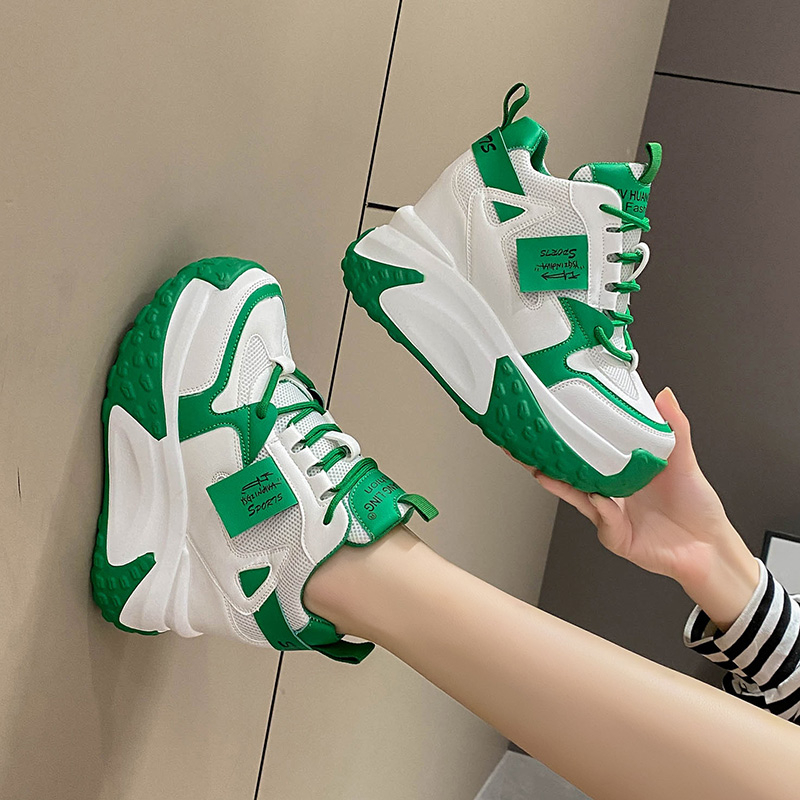 Sneakers con Piattaforma Alta  - Leather Sneaker Care Kit recensione e prezzo