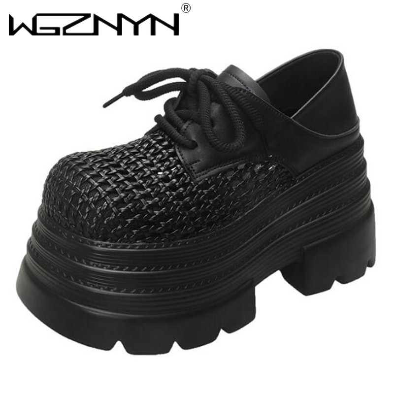 Nuove scarpe da ginnastica in  - Leather Sneaker Care Kit recensione e prezzo